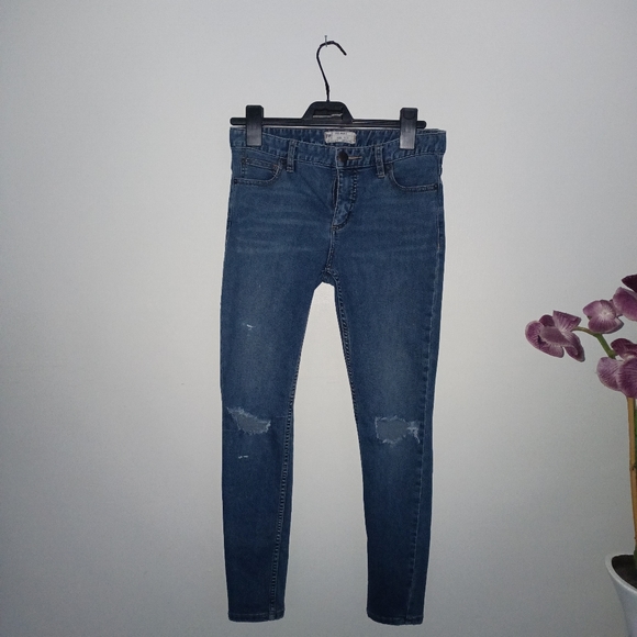 Free People Denim - Free People Womens Skinny Jeans Dark Wash Distressed Stretch Size 27